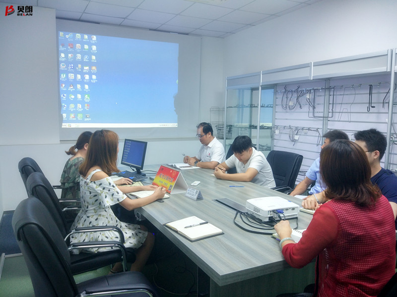 開(kāi)會(huì)是為了解決問(wèn)題，而不是重復(fù)問(wèn)題