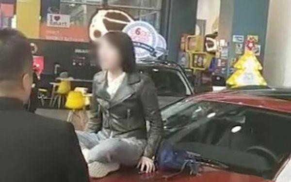 奔馳女車主維 權(quán)：到底是車的問題還是4S店的問題？