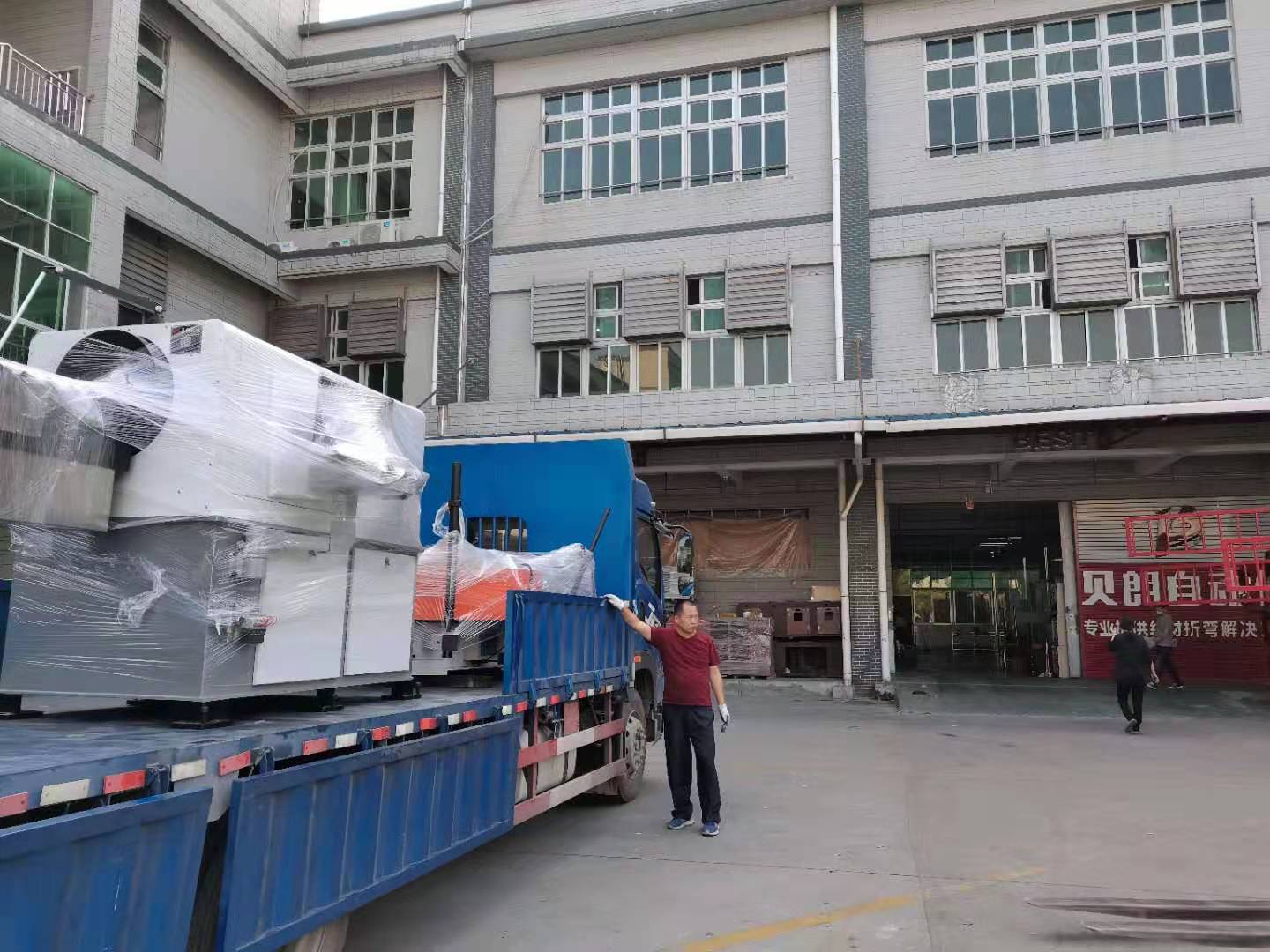 喜訊，貝朗鐵線(xiàn)折彎?rùn)C(jī)發(fā)往河南某客戶(hù)處